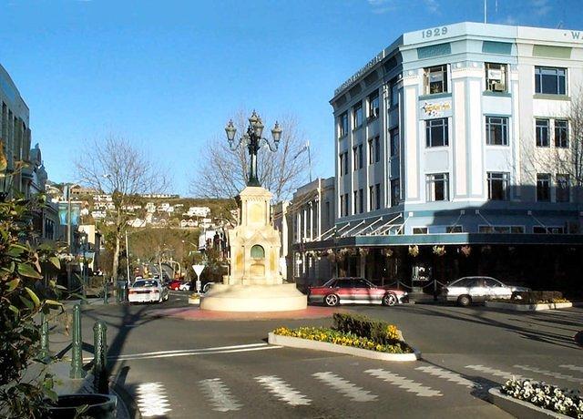 The Watt Fountain looking down Victoria Avenue towards the Town Bridge and Durie Hill